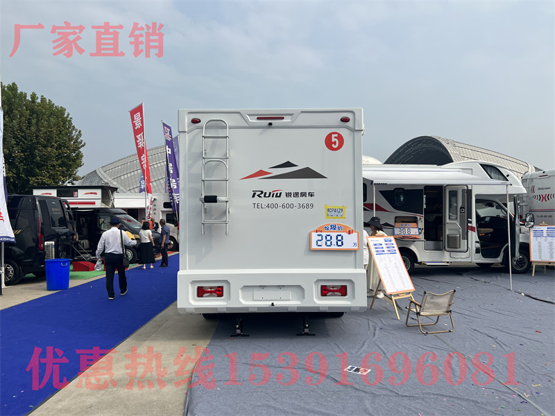 福特新全順?lè)寇?chē)b款 奇瑞推出的福特房車(chē),2.0T+6AT適合夫妻,大品牌開(kāi)著省心