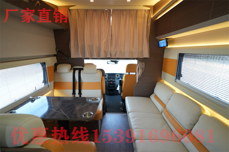 40多萬(wàn)的房車(chē)